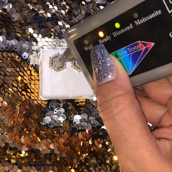 Beautiful Round Big Diamond Earrings WOW Huge Sale - Picture 4 of 10